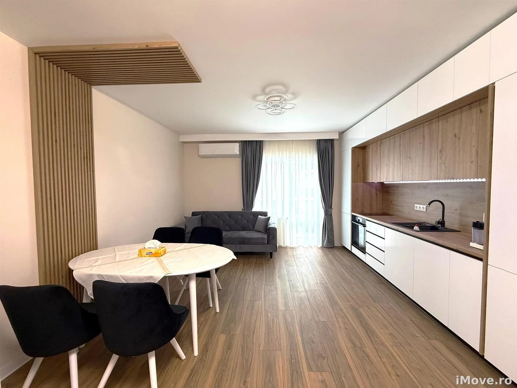 Apartament de lux prima inchiriere 3 camere balcon parcare