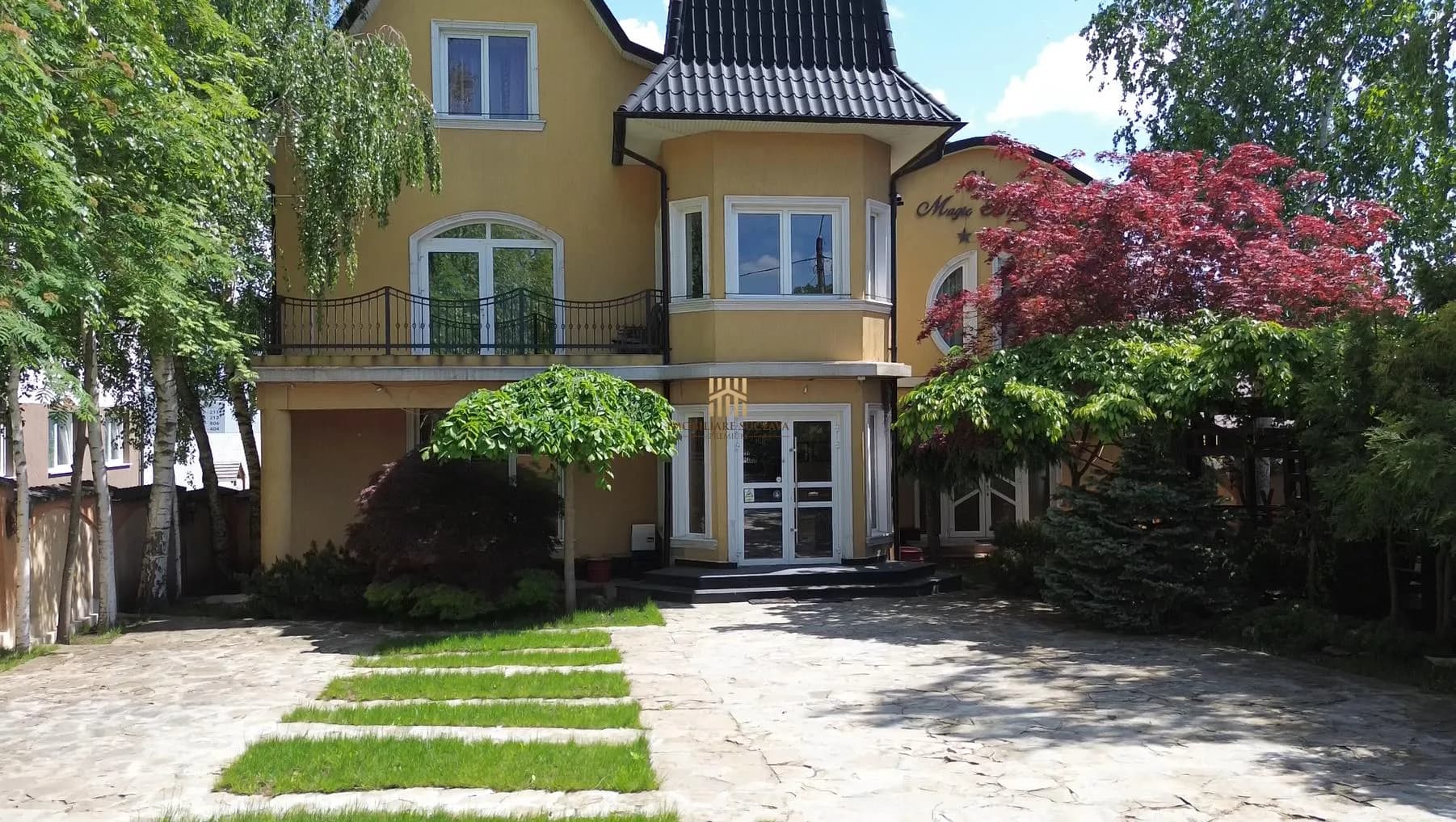 Cladire 9 camere! In oras Suceava! De vanzare! 0727817187