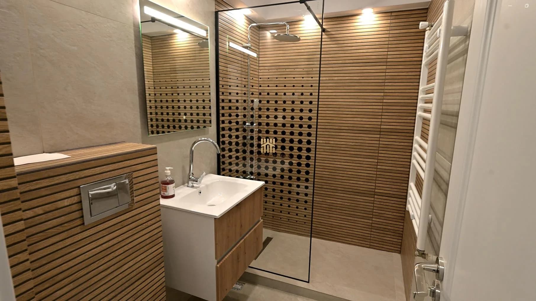 Apartament 2 camere etaj I Ultracentral Suceava 0727817187