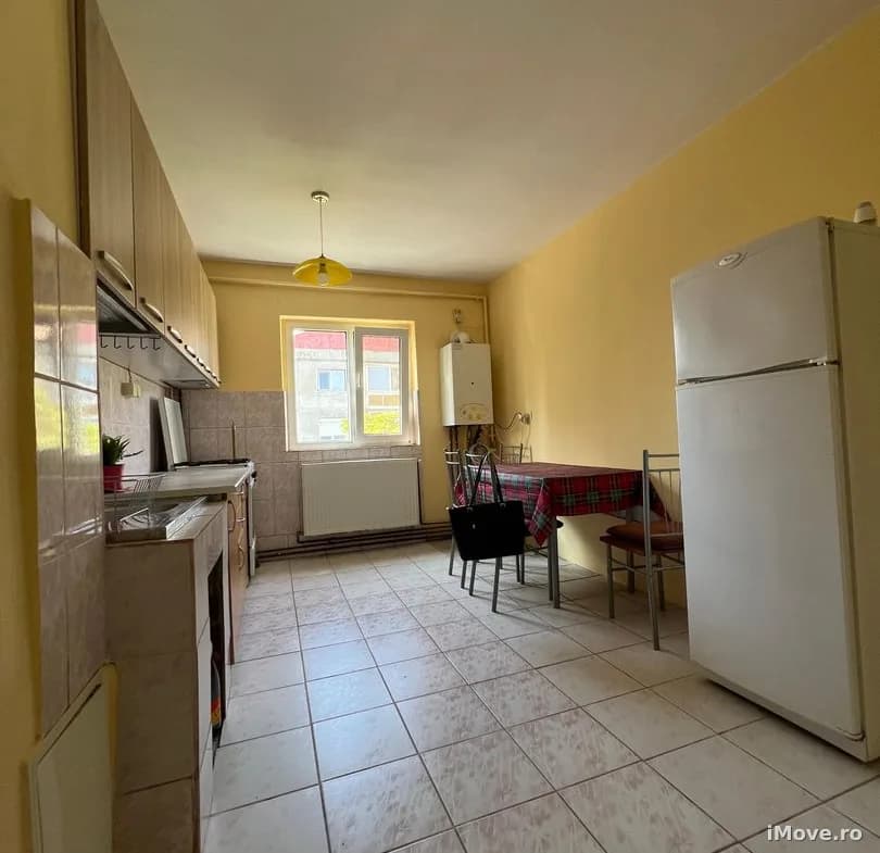 Apartament 2 camere, zona Sagului