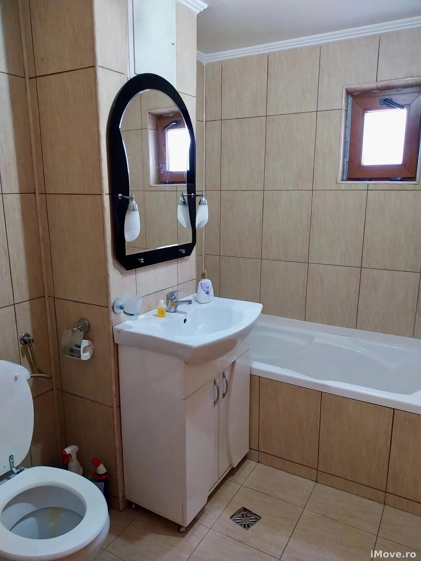 APARTAMENT 3 CAMERE | PARTER | HOREZU