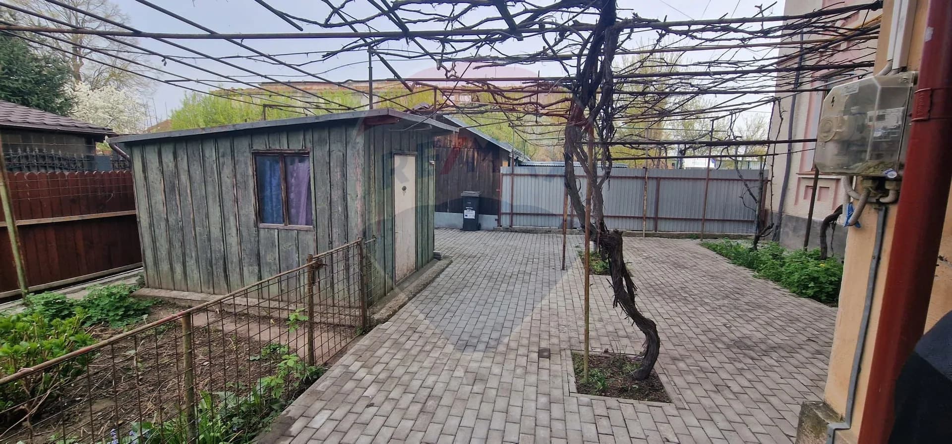 Apartament cu 2 camere+2camere la mansarda, zona Orizont, strada Letea