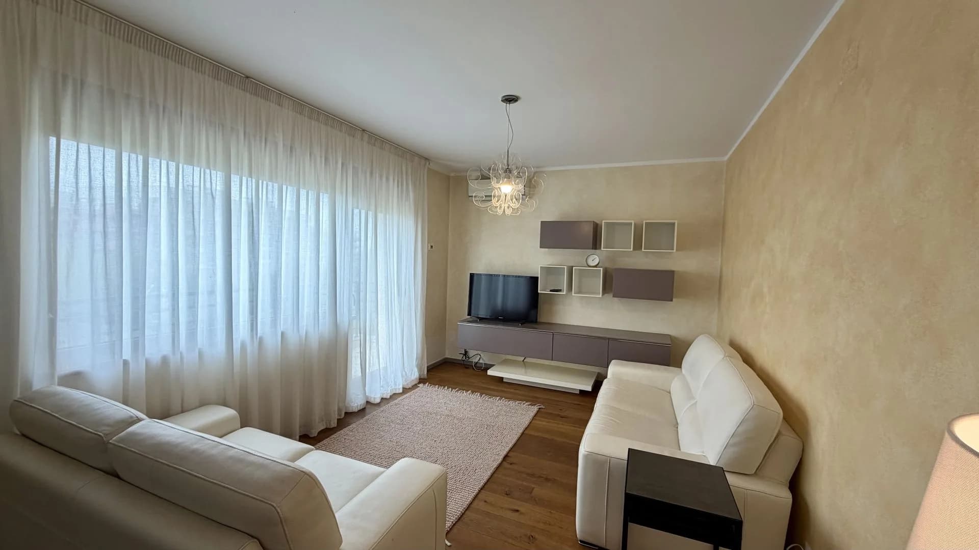 Apartament 3 camere de vanzare Baneasa - Sisesti loc parcare suprateran