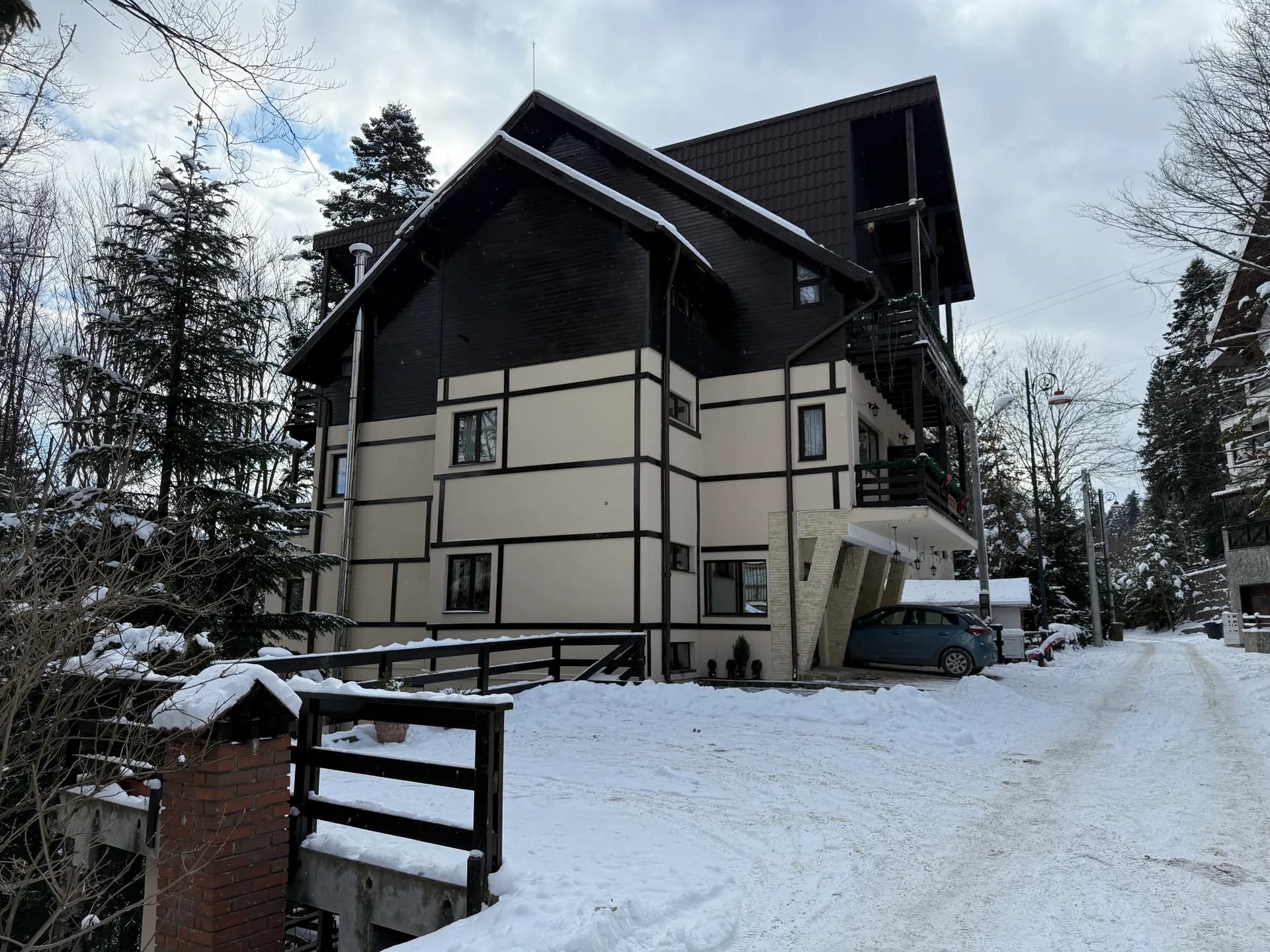 Pensiune Sinaia Langa Castelul Peles | Investitie sigura.