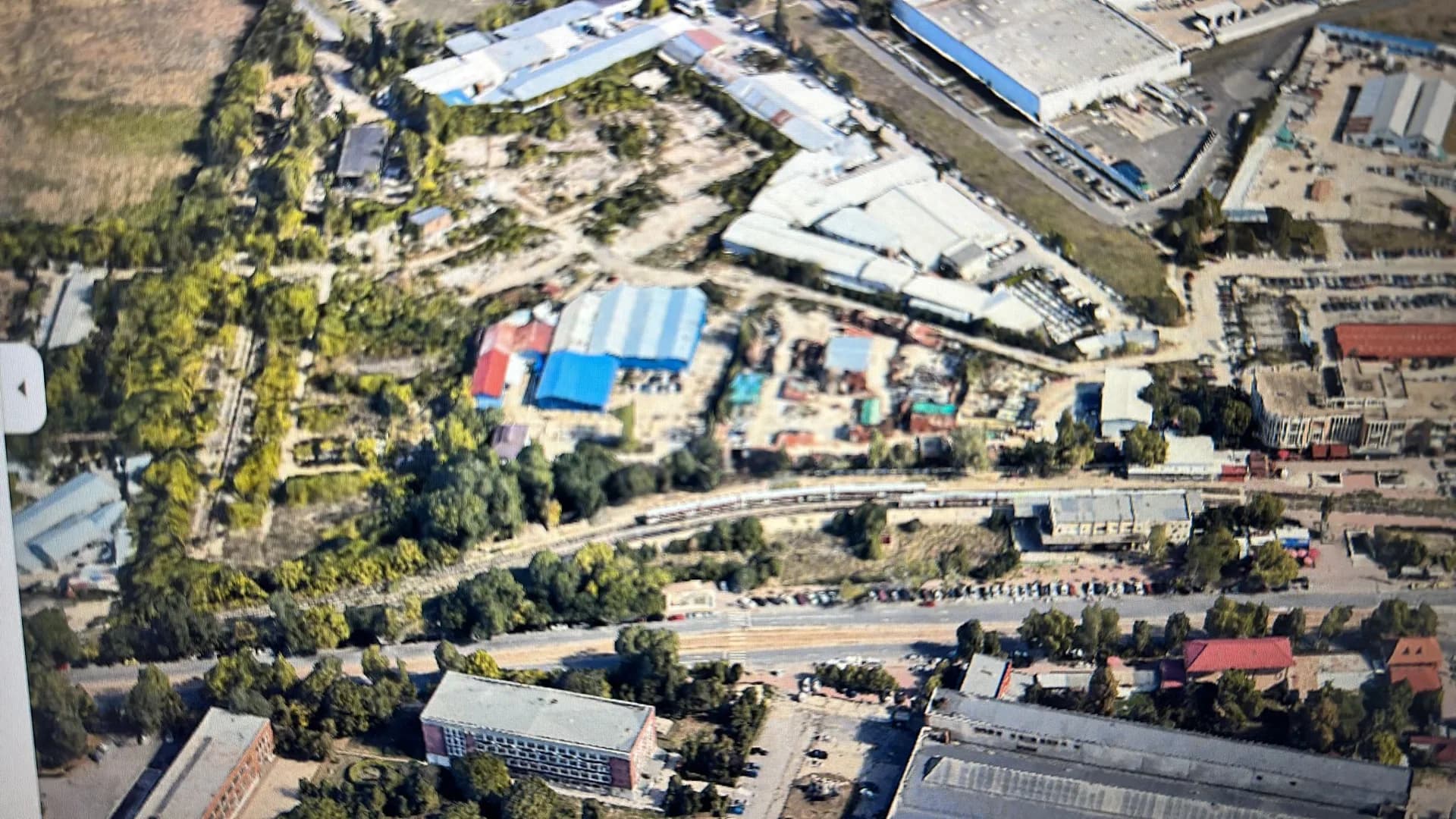 Teren pe Basarabiei, langa Cora si metrou
