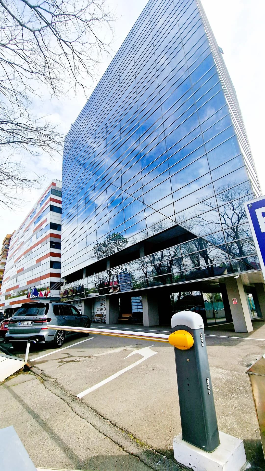 Spatiu comercial stradal - 262.05mp - Pretabil showroom / medical