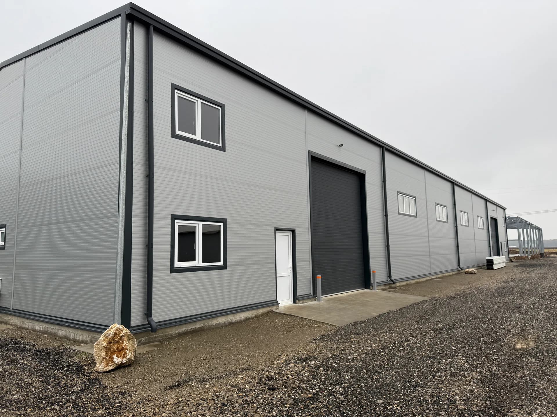 Spațiu industrial/depozit de închiriat - 425 mp, Bacu, Giurgiu