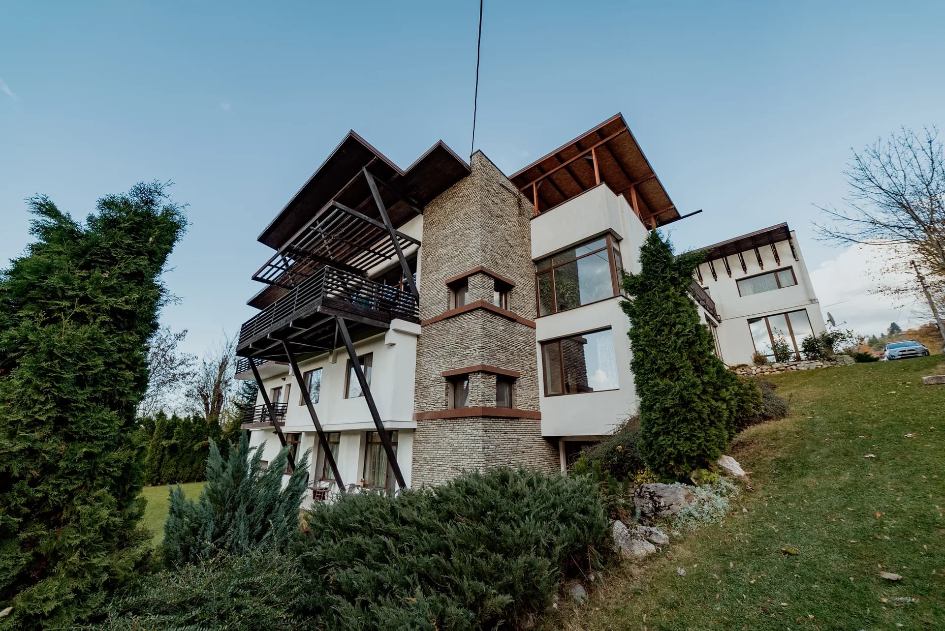 Pensiune în Bran, sat Poarta – Afacere la cheie, locație premium