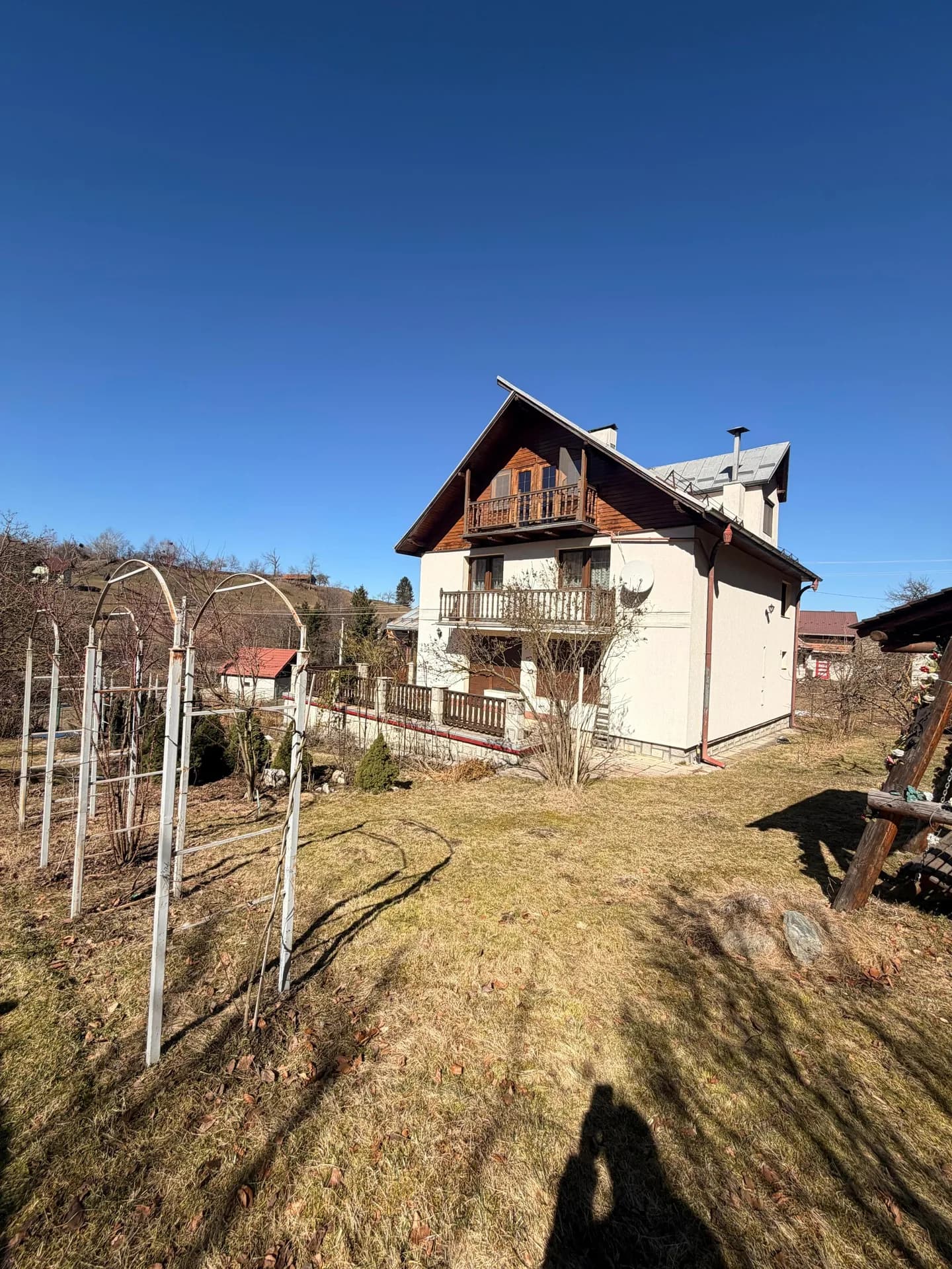 Vilă Bran – Sat Poarta | Aproape de natură | 3 dormitoare | Teren 1807 mp