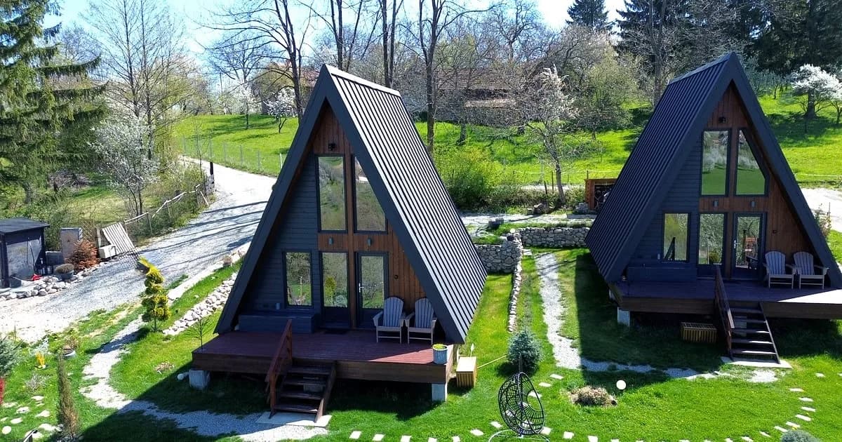 2 A-Frame | Bran Sohodol| 2 cabane | Teren 3.812 mp | Operațional |