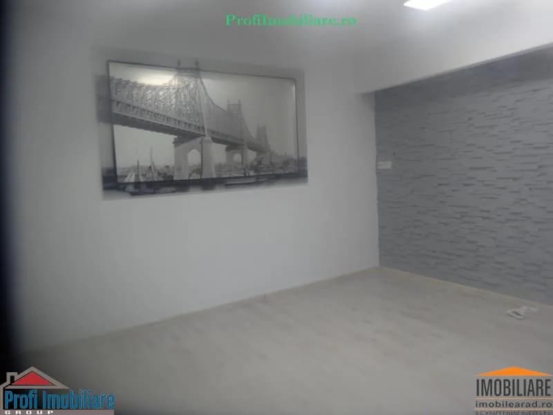 Spatiu-Apartament 6 camere, 158 mp, Micalaca zona 300, acces separat