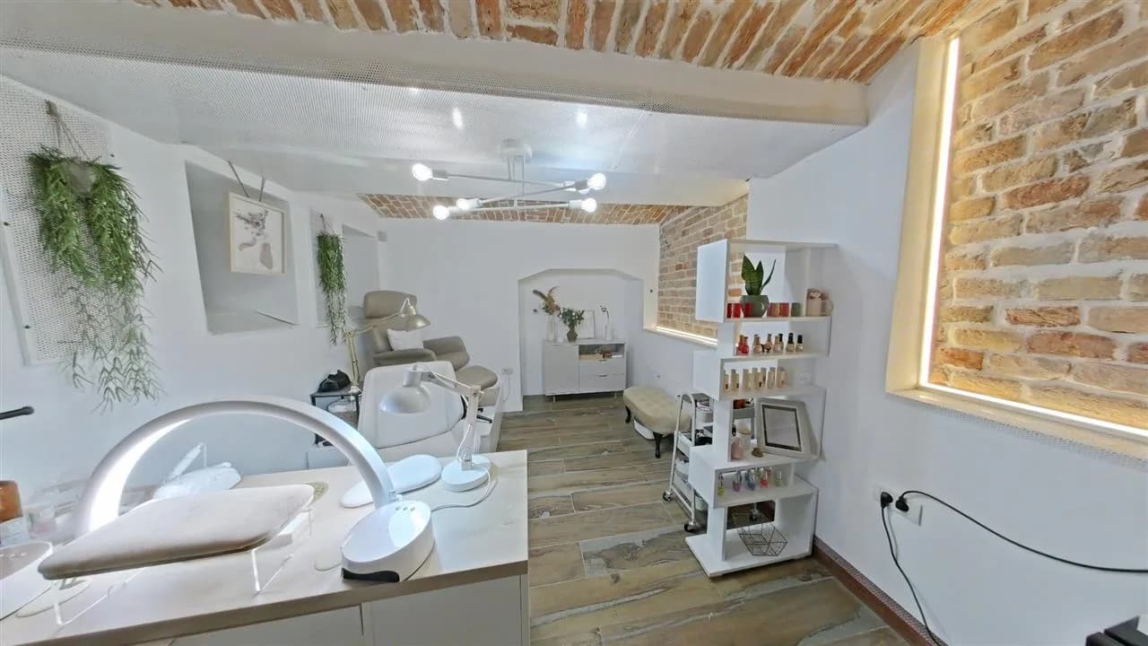 Spatiu comercial pt birouri-ultracentral Arad TUR VIRTUAL