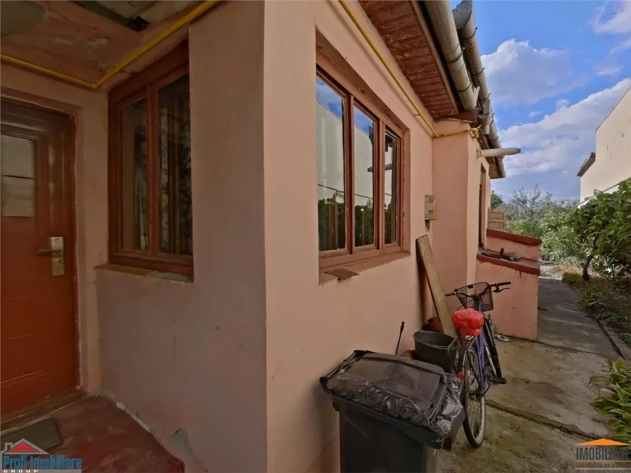 Casa 3 camere cu teren 1180 mp in Parneava-Alfa Comision 0