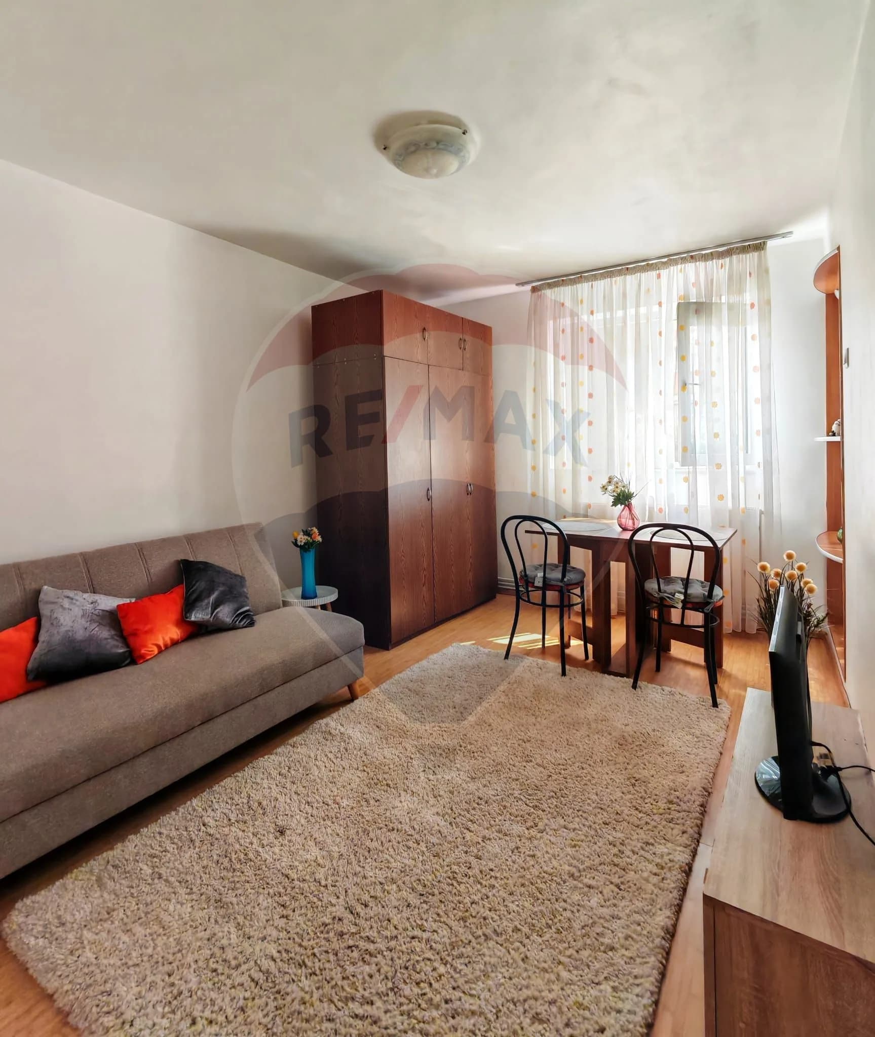 Garsoniera de inchiriat în zona Craiter, Brasov