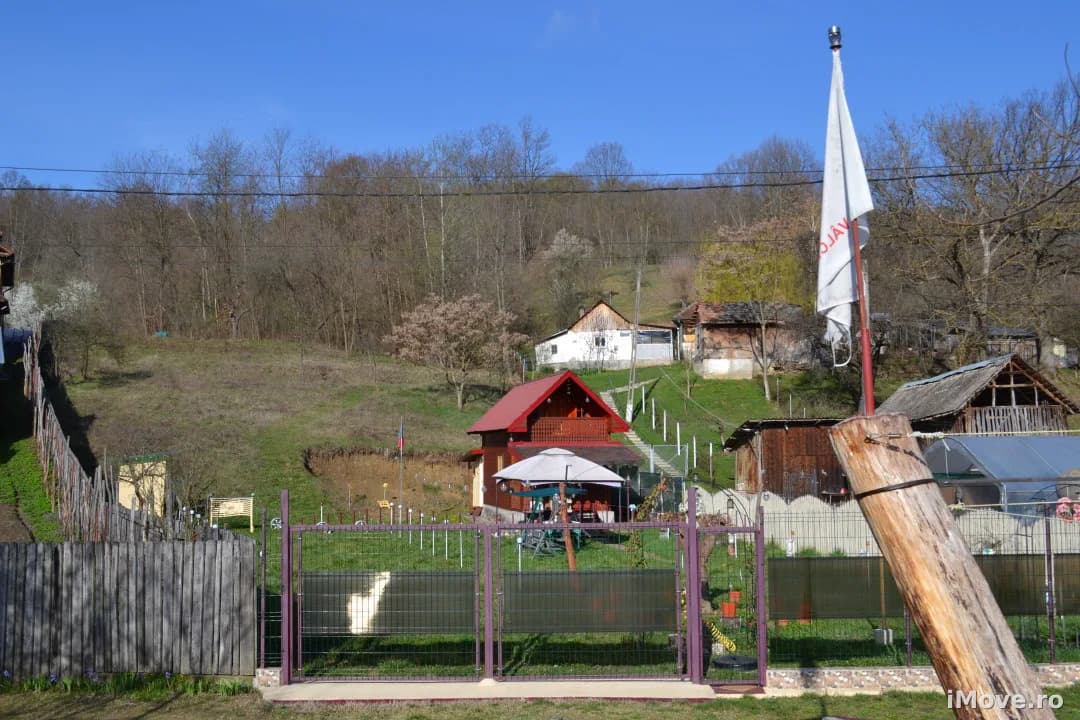 Cabana+teren comuna Golesti, Ramnicu Valcea