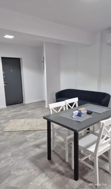 Apartament 3 camere de vânzare, et 2, zona ostroveni Rm Vâlcea