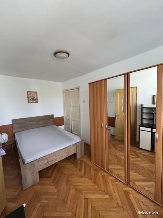 Apartament cu 2 camere de inchiriat zona centrala etaj 2 Rm Valcea