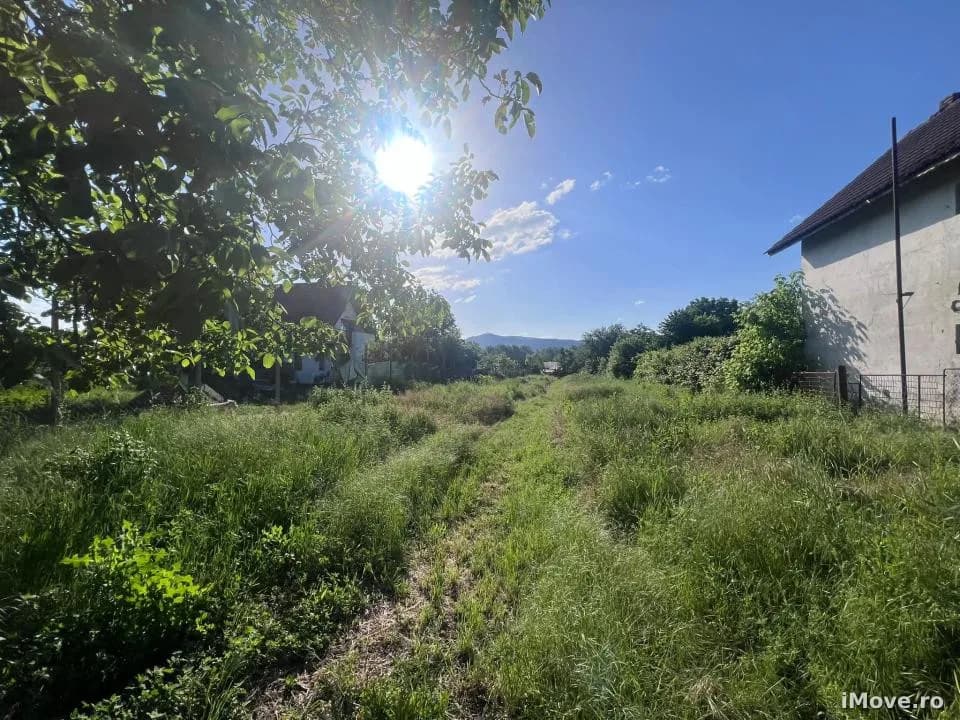 Teren intravilan de vanzare Bujoreni Lazaresti Valcea, 1200 mp, utilitati