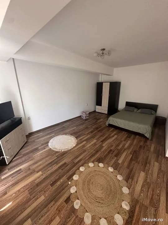 Garsoniera de vanzare etaj parter zona Ostroveni Ramnicu Valcea